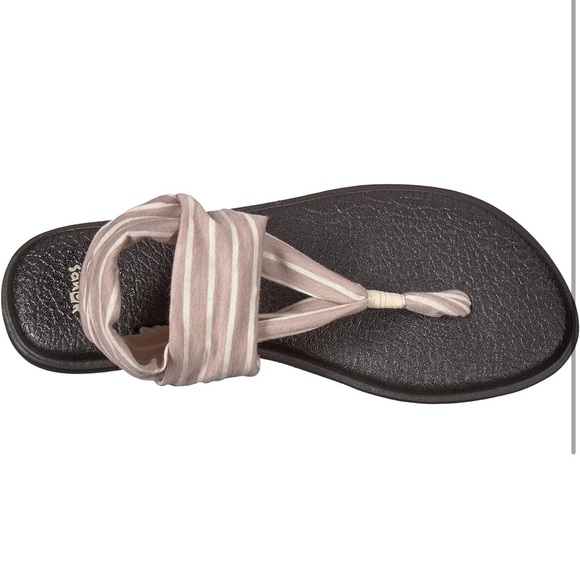 Women’s Sankuk Sandals - Picture 2 of 10
